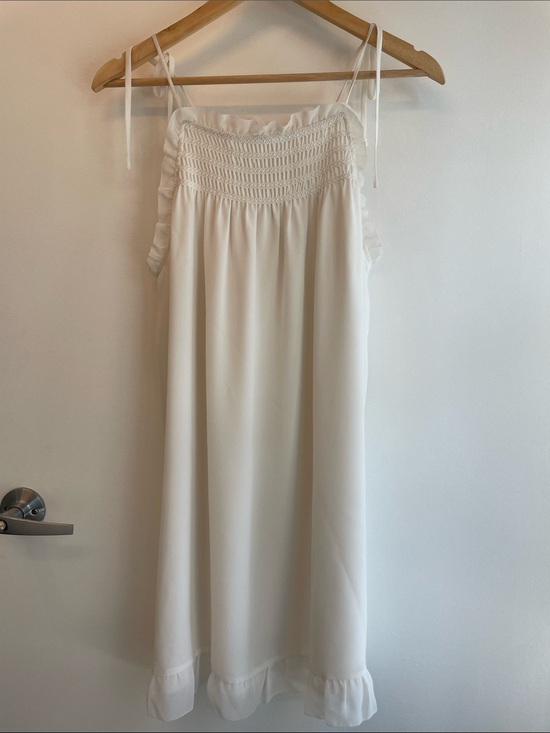 Wilfred Dresses & Skirts - Wilfred Smocked Bodice Spaghetti Strap Dress in Cream Size S. NWOT